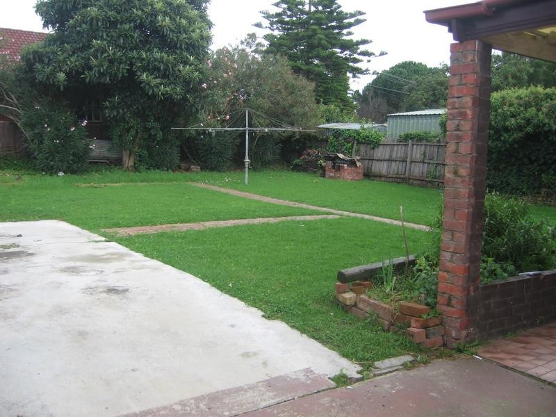 26 Gladstone Road, Dandenong VIC 3175