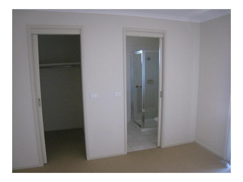 10 Debanne Court, Narre Warren VIC 3805