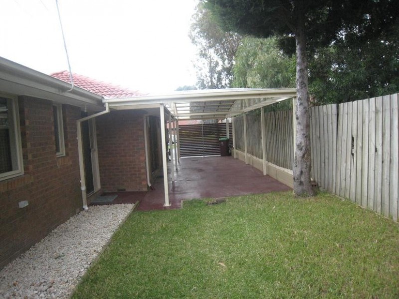 53 Kennington Park Drive, Endeavour Hills VIC 3802