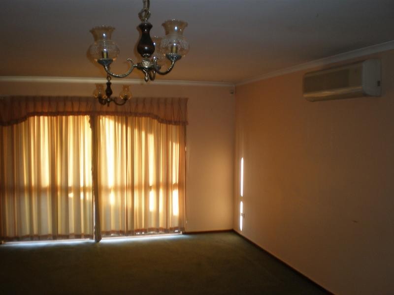 39 Rowan Drive, Doveton VIC 3177