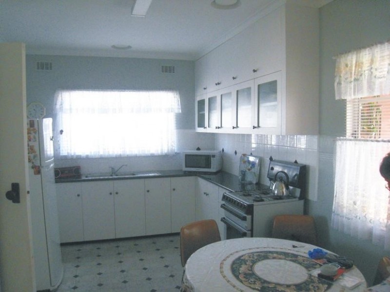 5 Bedwell Avenue, Dandenong VIC 3175