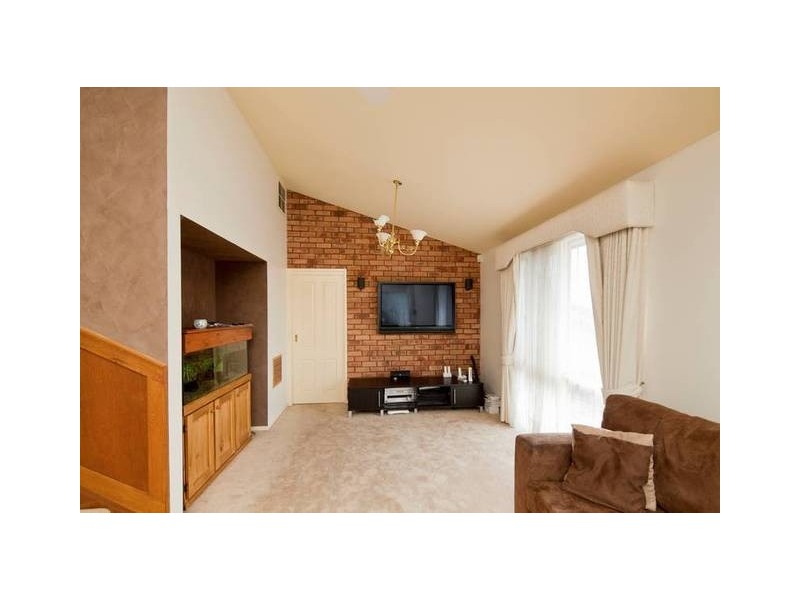 2 Towong Street, Dandenong North VIC 3175