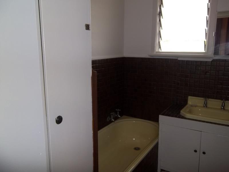 12 Broadoak Street, Noble Park VIC 3174