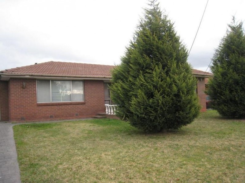 3 Weigela Court, Doveton VIC 3177