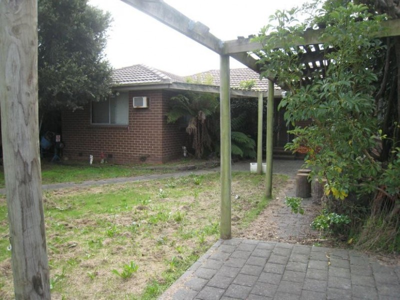 3 Weigela Court, Doveton VIC 3177