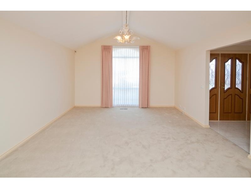 1 Isaac Court, Endeavour Hills VIC 3802