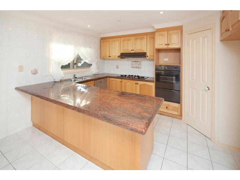 1 Isaac Court, Endeavour Hills VIC 3802