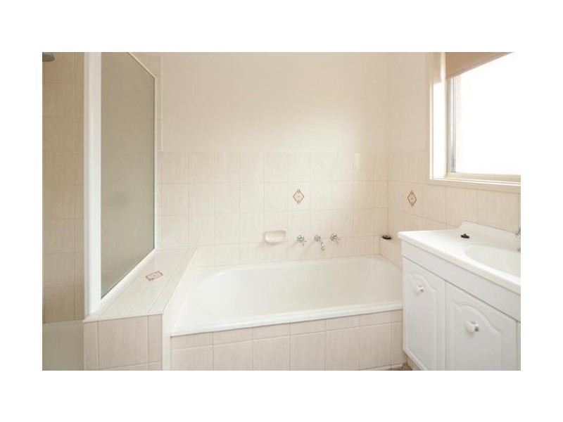 6 Timberglade Drive, Noble Park North VIC 3174