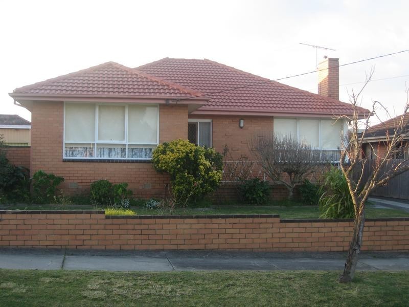 11 Fairbairn Street, Springvale VIC 3171