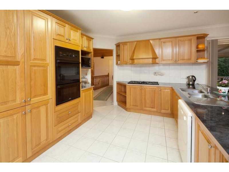 3 Durrant Place, Endeavour Hills VIC 3802