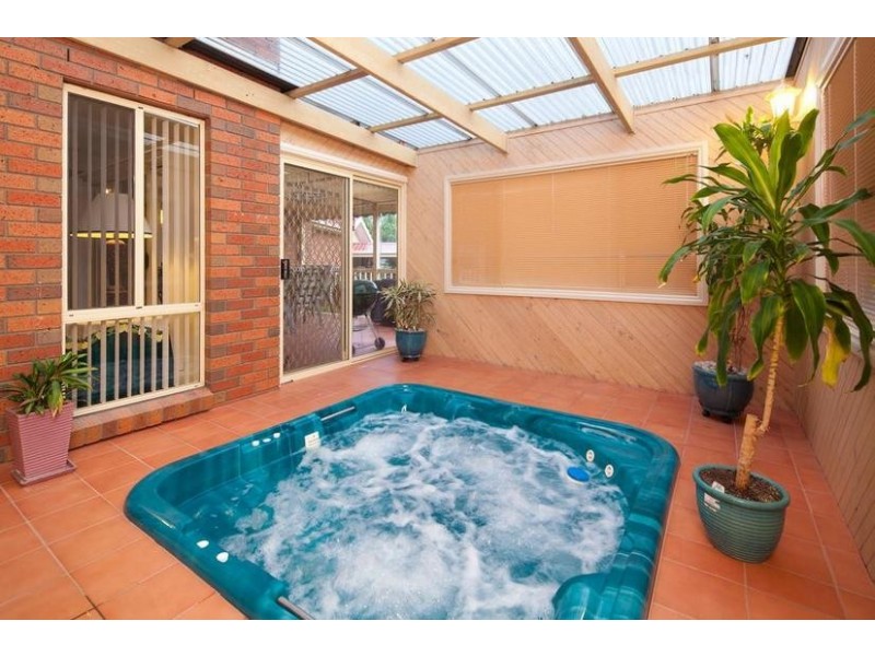 3 Durrant Place, Endeavour Hills VIC 3802