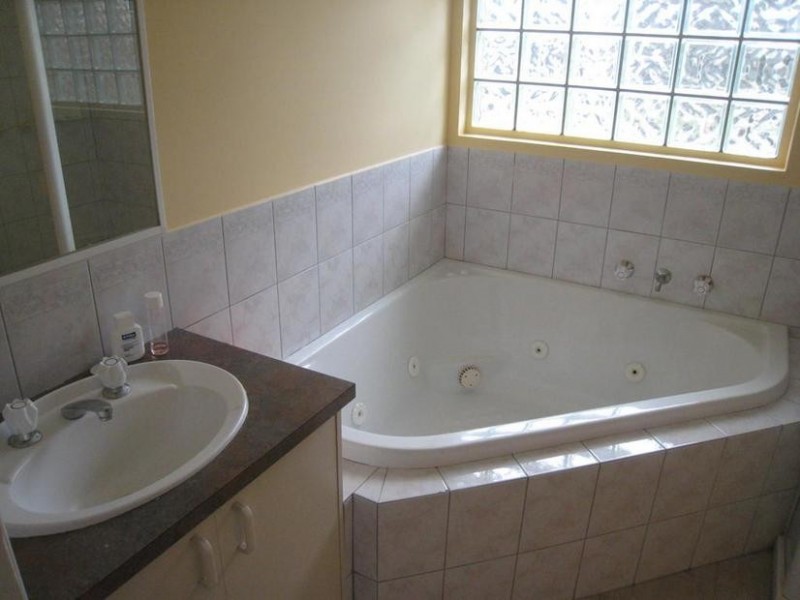 31 William Avenue, Hallam VIC 3803