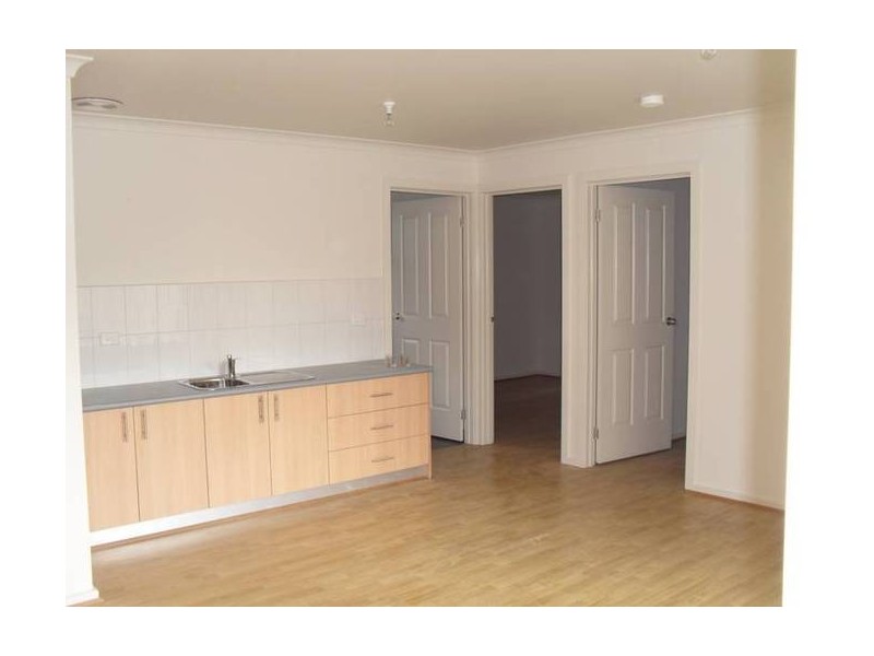 B/10 Blackmore Street, Dandenong North VIC 3175