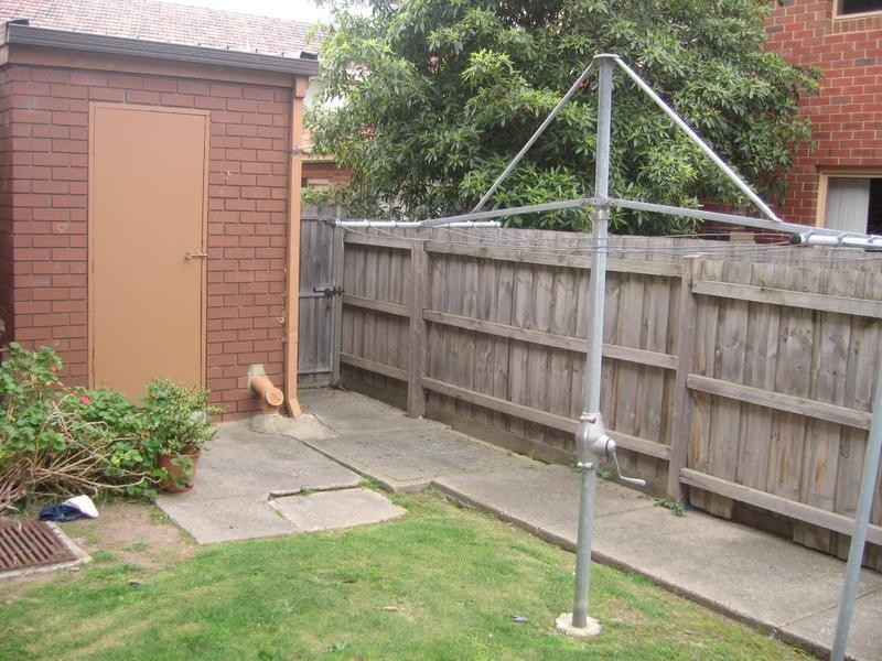 4/3 Hemmings Street, Dandenong VIC 3175