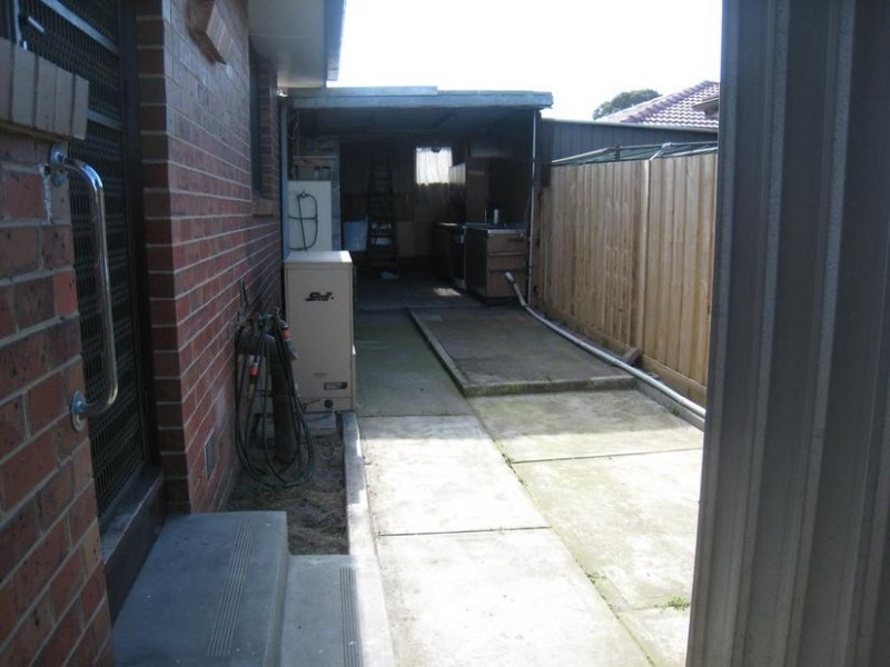 8/16 Norman Court, Dandenong VIC 3175