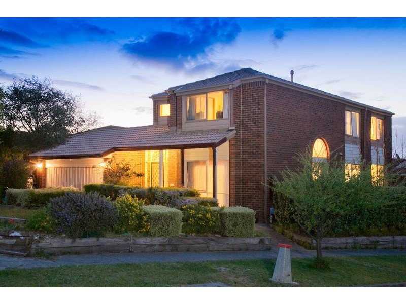 77 Georgette Crescent, Endeavour Hills VIC 3802