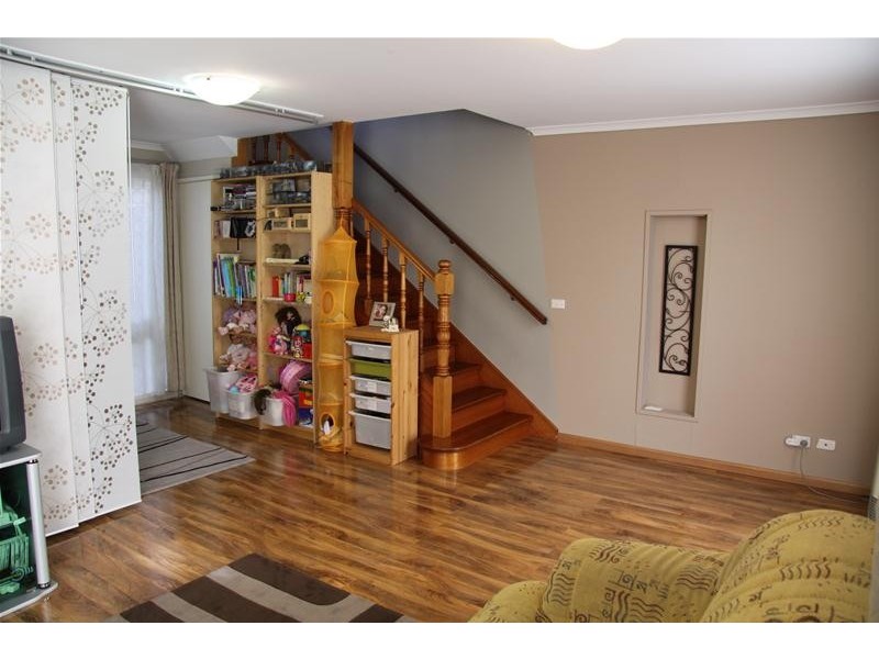 2 Mildura Crescent, Endeavour Hills VIC 3802