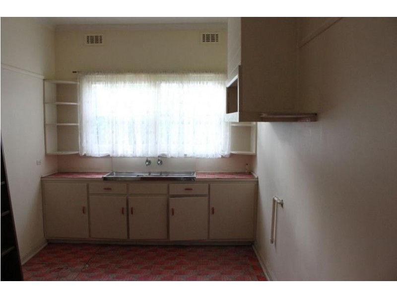 27 New Street, Dandenong VIC 3175