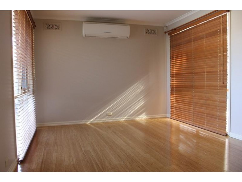 6 Simpson Drive, Dandenong North VIC 3175