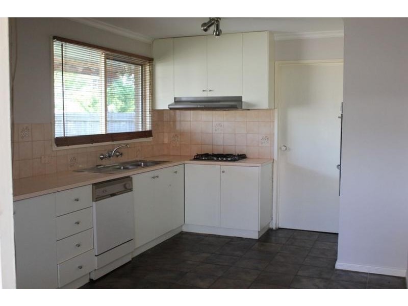 6 Simpson Drive, Dandenong North VIC 3175