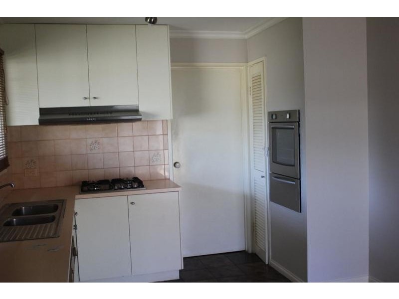 6 Simpson Drive, Dandenong North VIC 3175