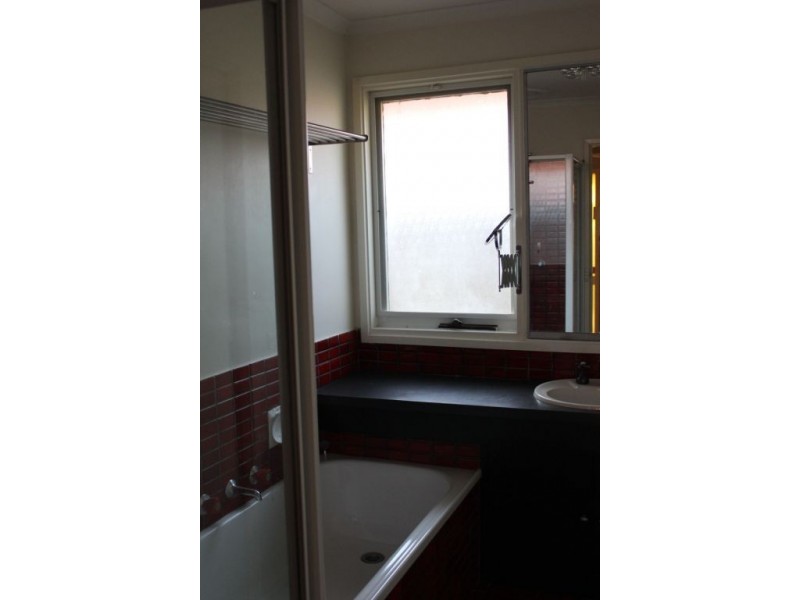 6 Simpson Drive, Dandenong North VIC 3175