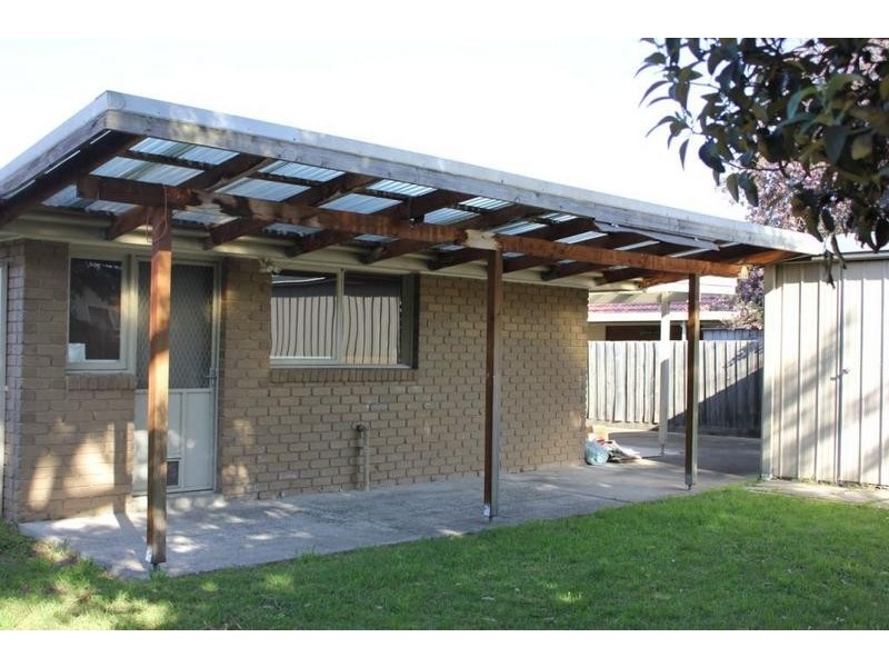 6 Simpson Drive, Dandenong North VIC 3175