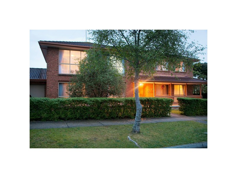 34 Cunningham Drive, Endeavour Hills VIC 3802