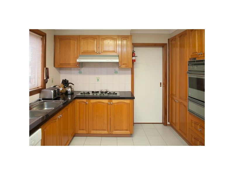 34 Cunningham Drive, Endeavour Hills VIC 3802