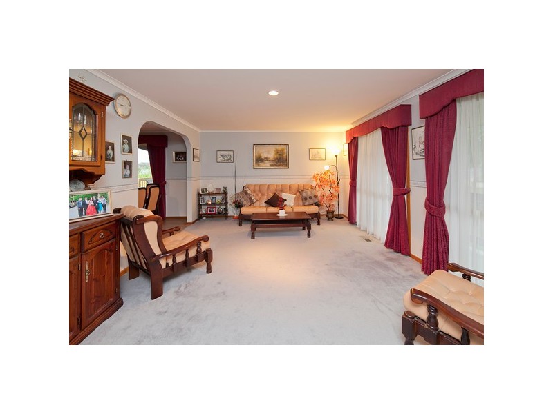 34 Cunningham Drive, Endeavour Hills VIC 3802