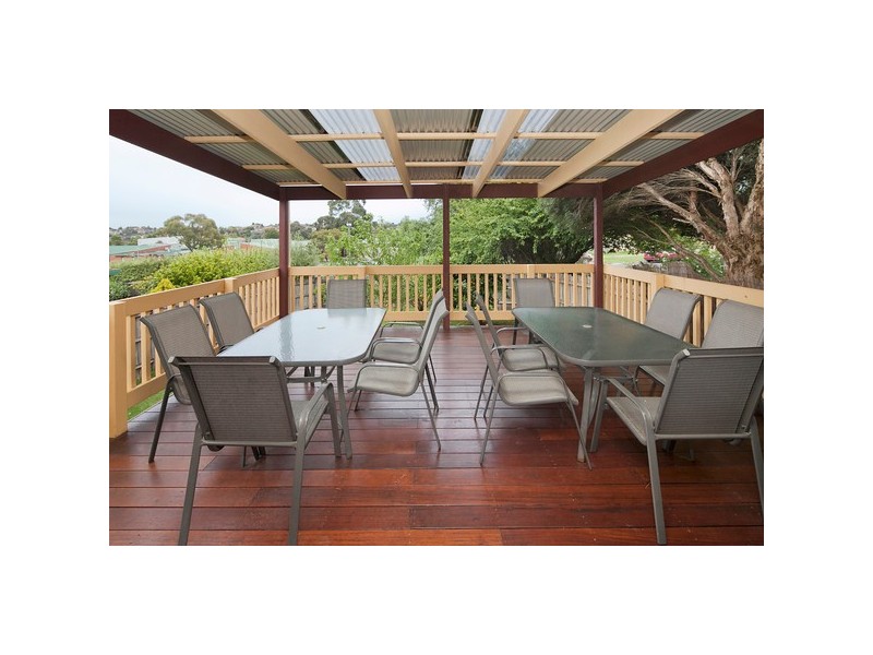 34 Cunningham Drive, Endeavour Hills VIC 3802