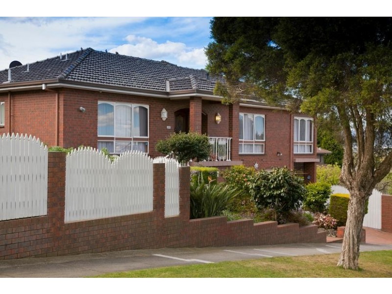 77 Gladeswood Drive, Mulgrave VIC 3170