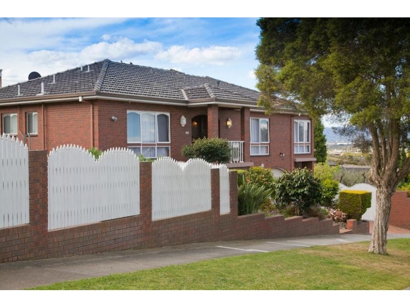 77 Gladeswood Drive, Mulgrave VIC 3170