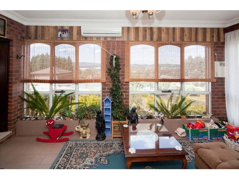 77 Gladeswood Drive, Mulgrave VIC 3170