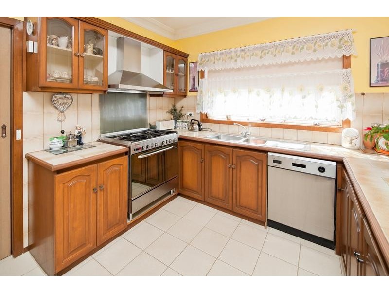77 Gladeswood Drive, Mulgrave VIC 3170