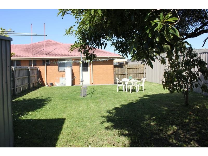 2 Jillian Street, Dandenong North VIC 3175