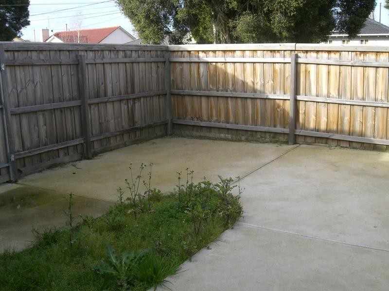 42 Wattle Drive, Doveton VIC 3177