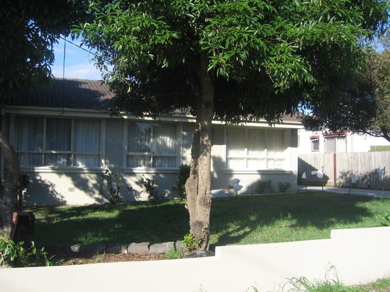 1/20 Louis Street, Doveton VIC 3177