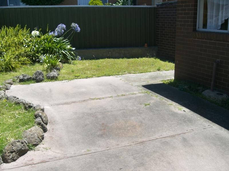 1/30 Sabine Avenue, Dandenong North VIC 3175