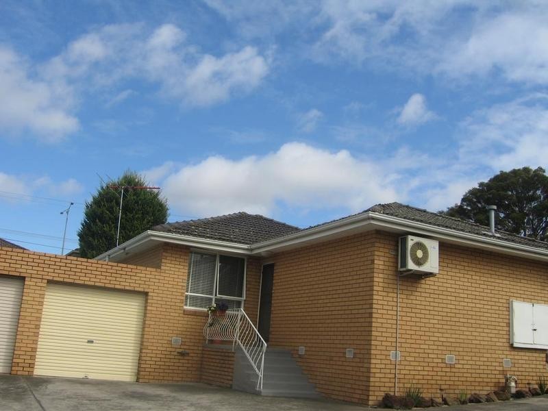 1/2 Leonard Street, Dandenong VIC 3175