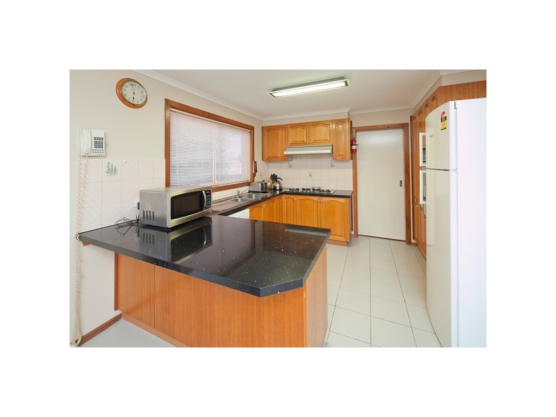 34 Cunningham Drive, Endeavour Hills VIC 3802