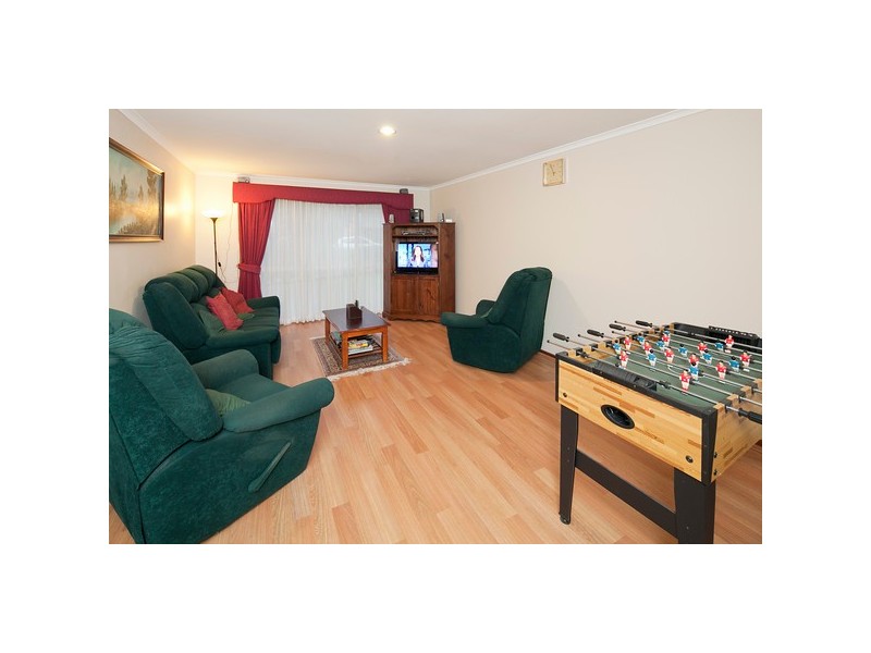 34 Cunningham Drive, Endeavour Hills VIC 3802