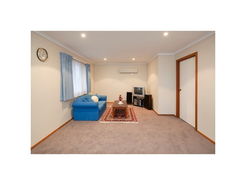 34 Cunningham Drive, Endeavour Hills VIC 3802