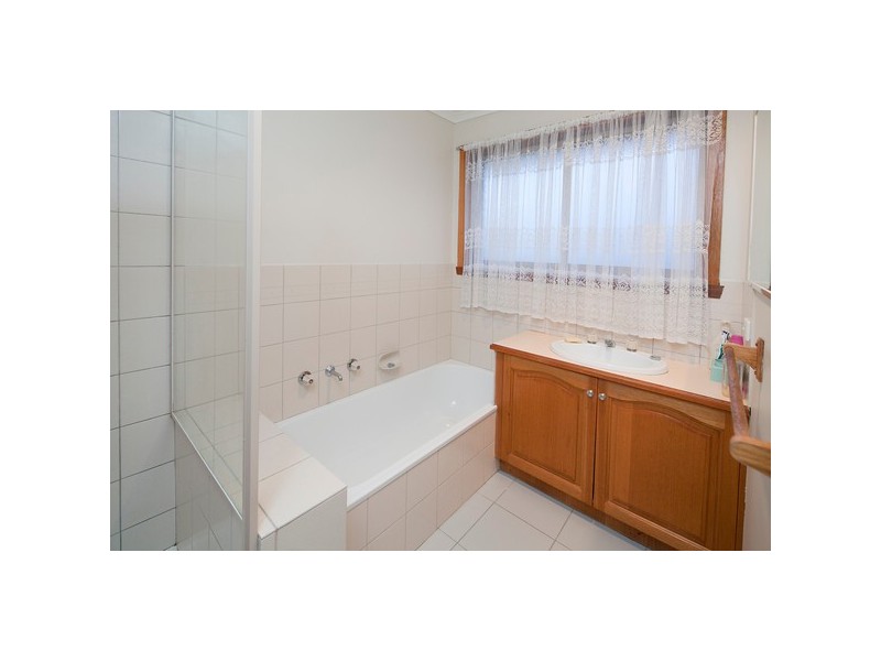 34 Cunningham Drive, Endeavour Hills VIC 3802