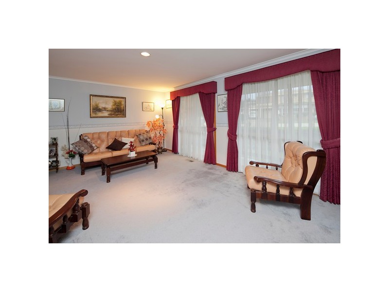 34 Cunningham Drive, Endeavour Hills VIC 3802