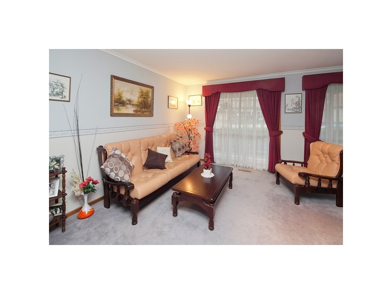 34 Cunningham Drive, Endeavour Hills VIC 3802