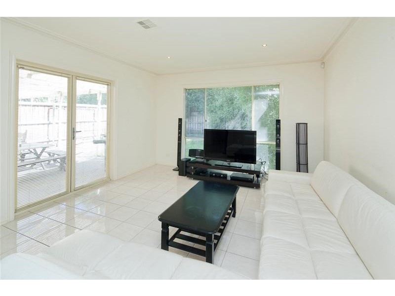 11 Tegans Close, Hallam VIC 3803
