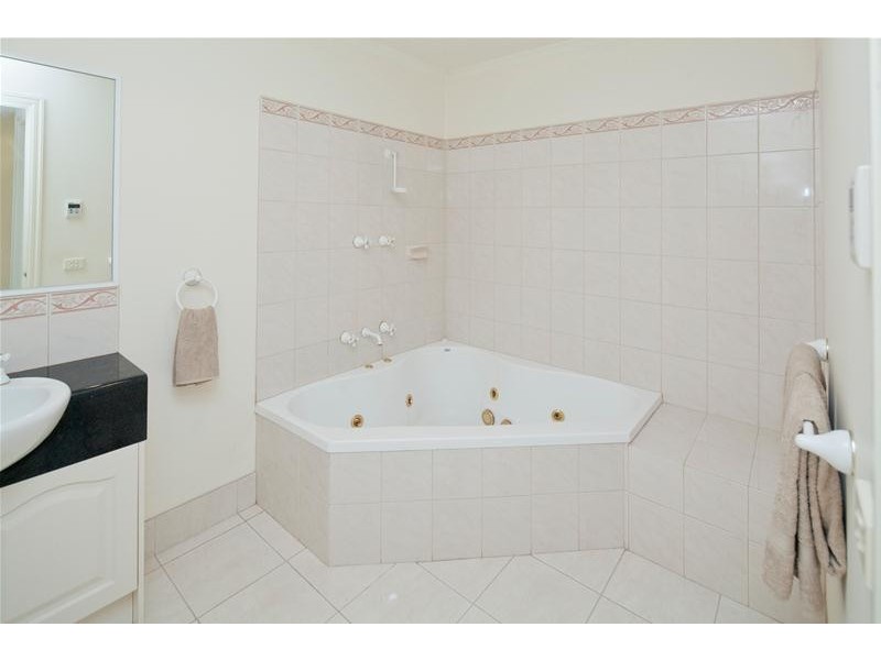 11 Tegans Close, Hallam VIC 3803