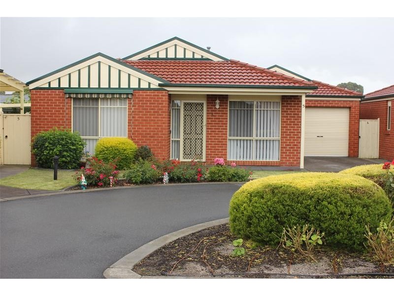 5/17 Cypress Grove, Dandenong North VIC 3175