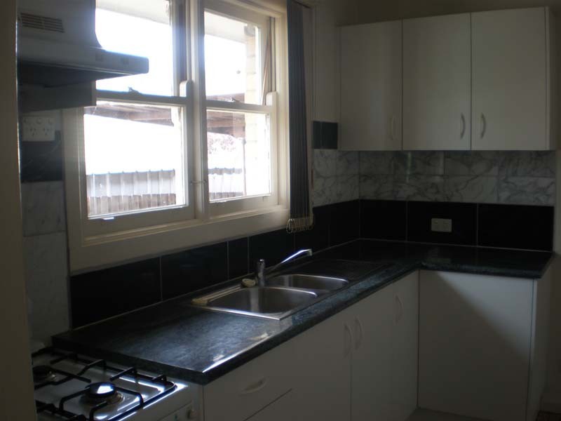 2/3 Tudor Crescent, Noble Park North VIC 3174